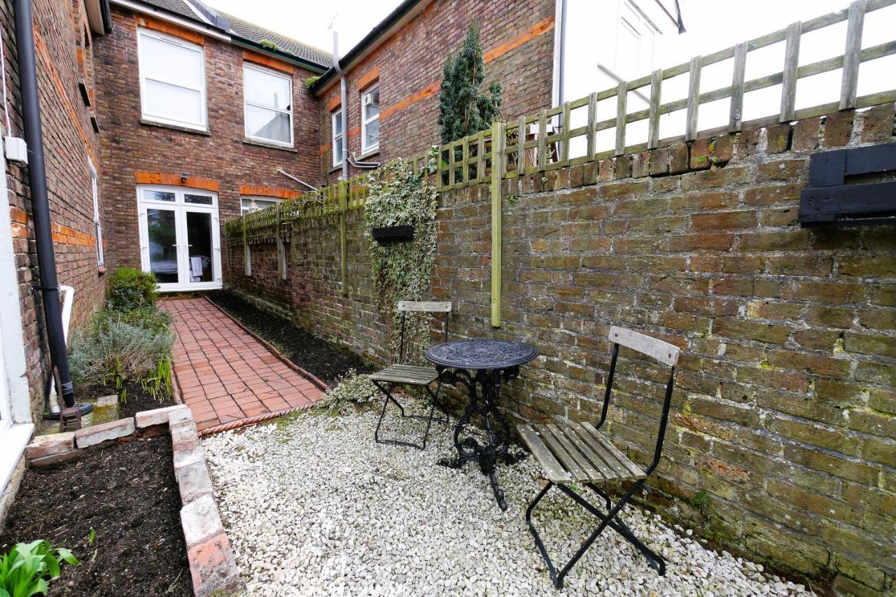 Quirky Spacious Ground Floor Victorian Garden Flat Worthing Exterior photo